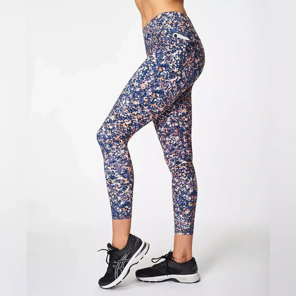 SWEATY BETTY NWOT Power Workout 7/8 Leggings in Gray Elephant Camo Print - Picture 1 of 10